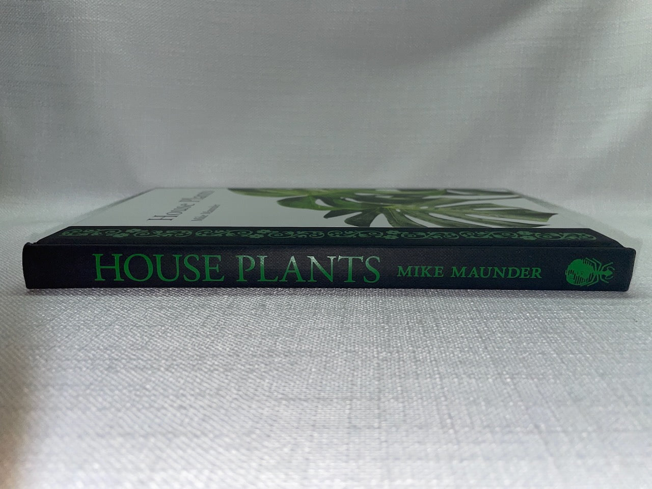 House Plants by Mike Maunder – A Fascinating Exploration of Indoor Greenery